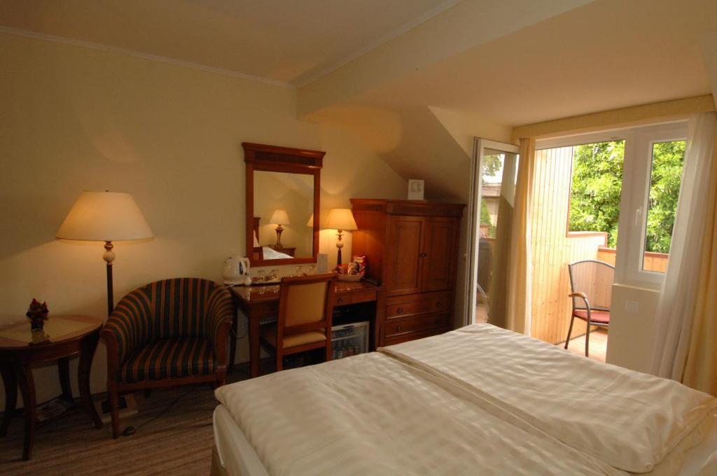 Hotel Romantik Eger Quarto foto